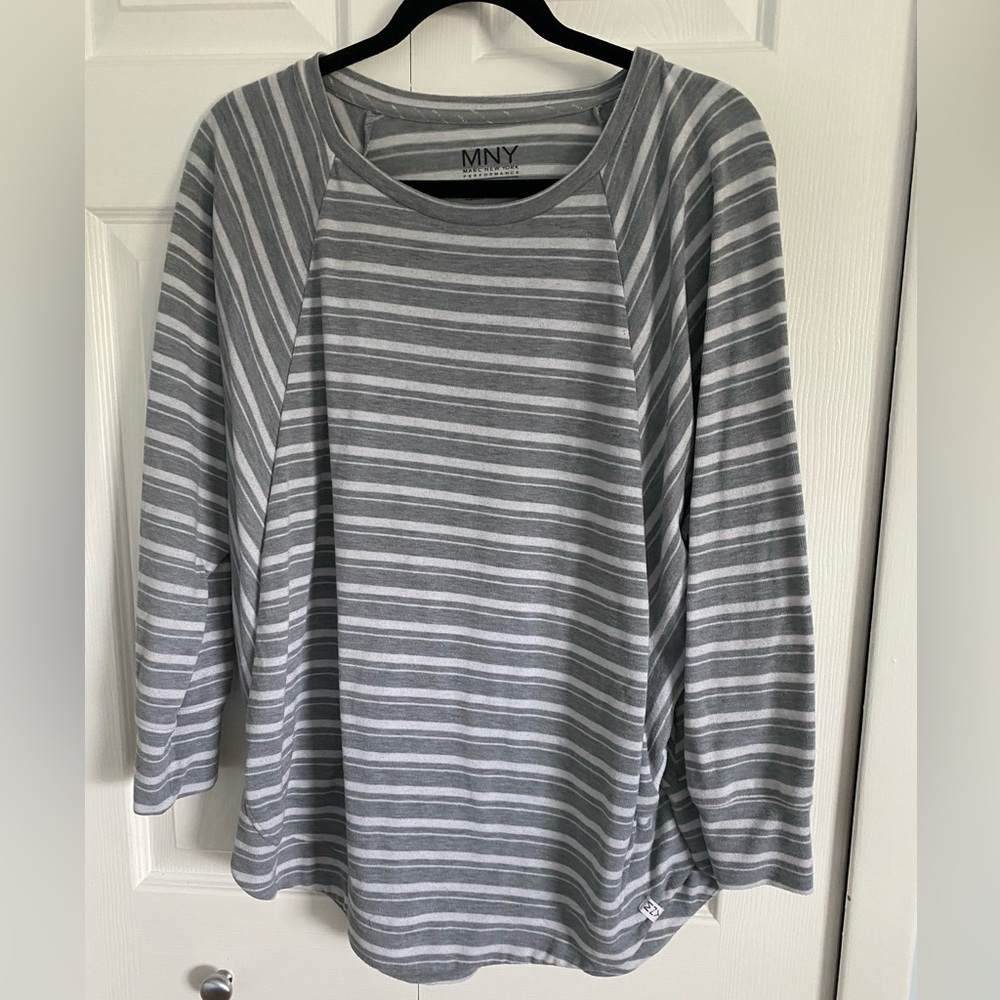 MNY ladies tunic. Long sleeve. Gray with stripes. Size X-Large.